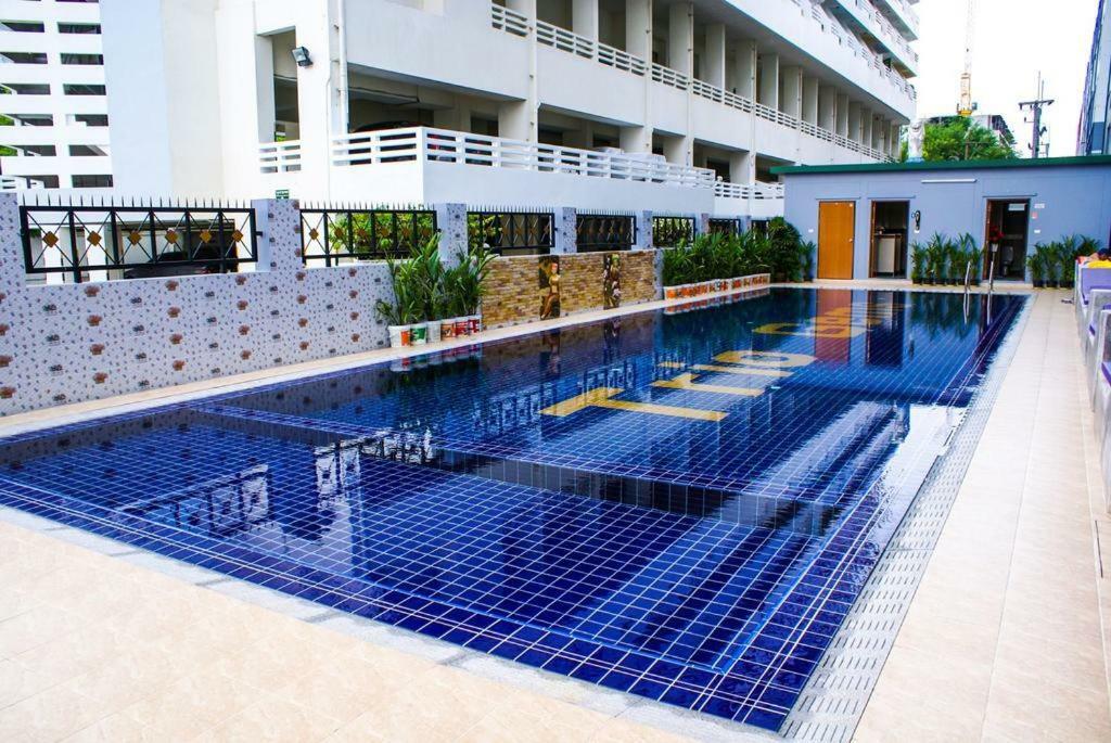 Trio Gems Condo Pattaya, Thailand ジョムティエンビーチ エクステリア 写真